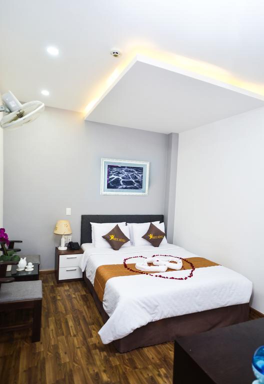 Nice De Paris Hotel Da Nang Exterior photo