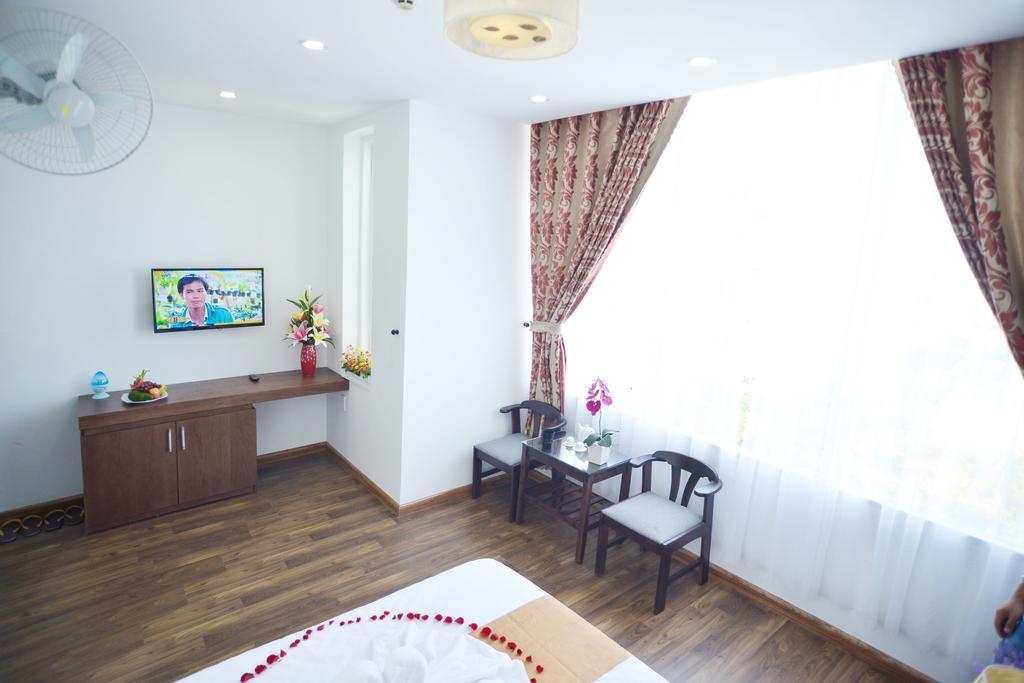 Nice De Paris Hotel Da Nang Exterior photo